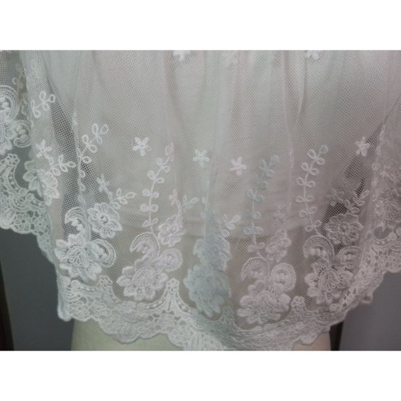 Ontheland Small White Lace Lined Crop Boho Sexy Feminine Top - Picture 3 of 5